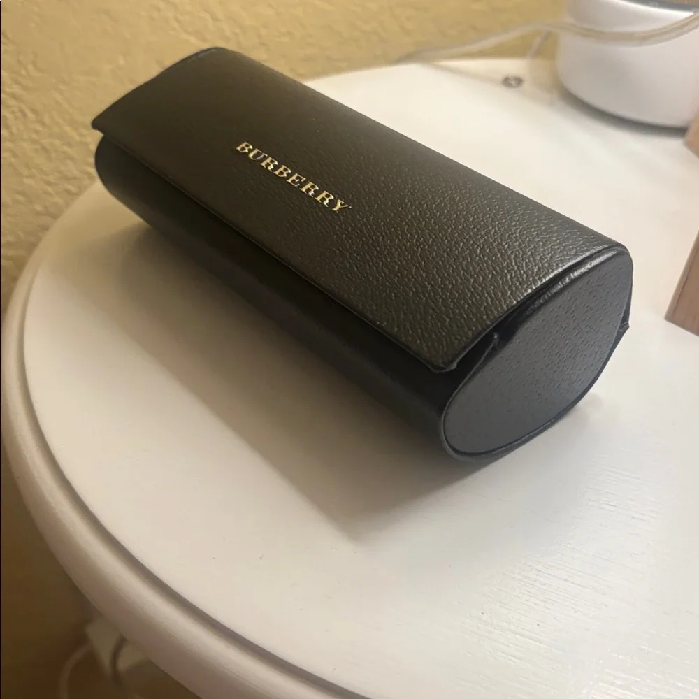 Burberry Black Leather Eyewear Case - Picture 4 of 4